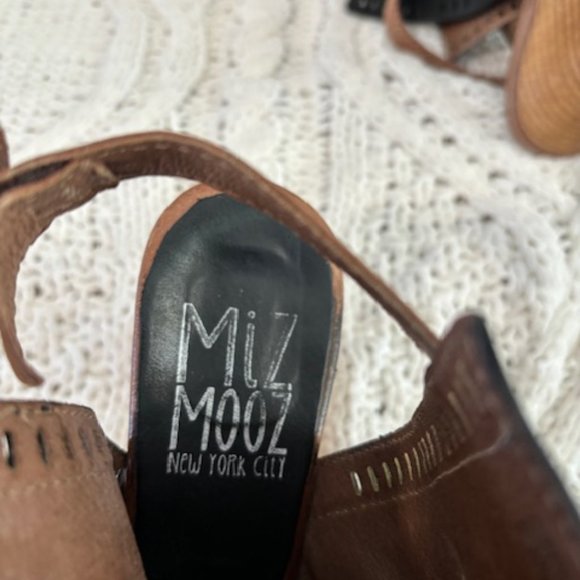 Black Sandal - Picture 7 of 8